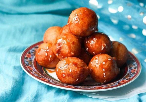 طرز تهیه لقیمات؛ شیرینی خوشمزه ویژه ماه رمضان